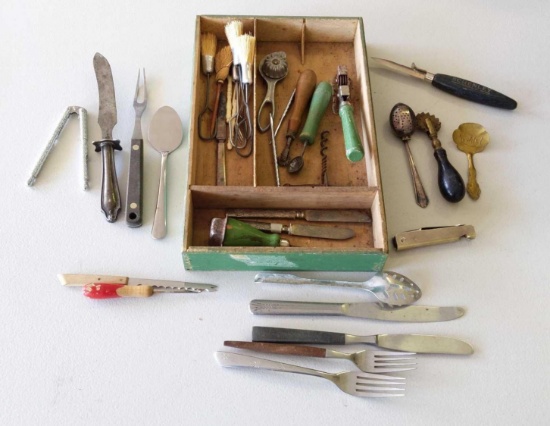 Vintage Kitchen Utensils & Gadget Lot