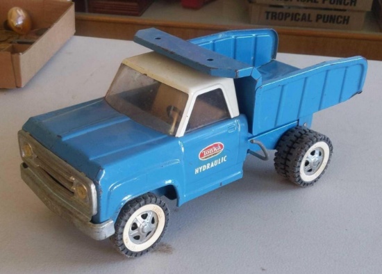 Tonka Mound, Minn Hydraulic Dump Truck