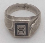 Sterling Silver Ring w/S Emblem Size 9 8.05 gr