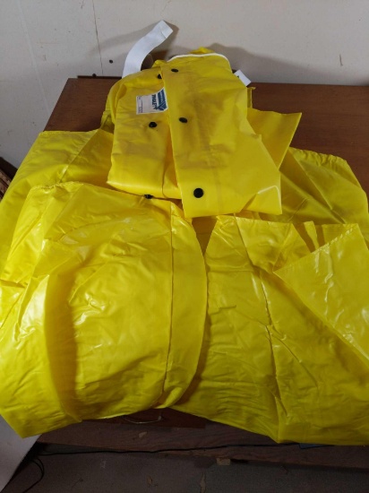 Tingley Rain Suite (Top XL, BTM L)