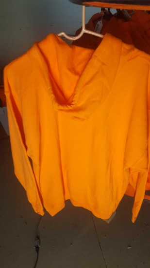 Gildman zip up hoodie, large new