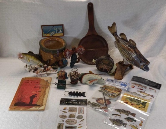 Fishing decor lot