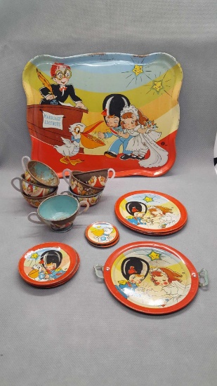 Childs tin dishes