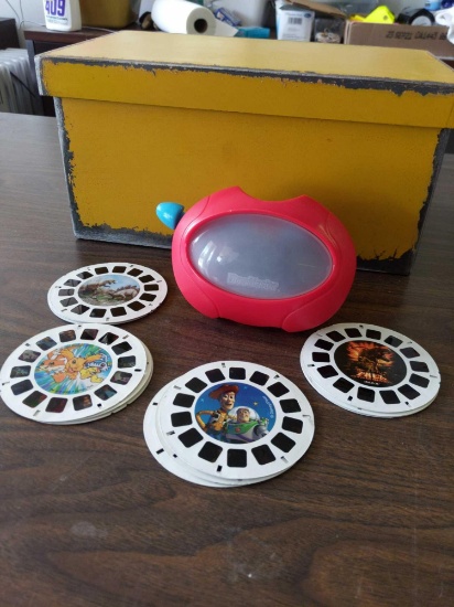 Yellow Box 13"x8"x7" View master with Slides