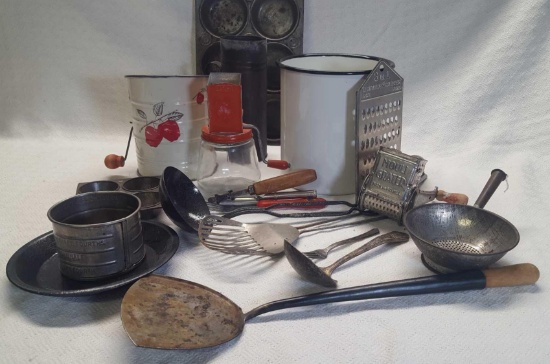 Vintage kitchen lot