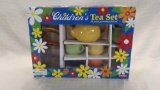 Children's 13 pc porcelain tea set