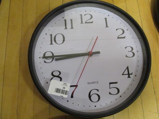 Quartz wall mounted - battery clock
