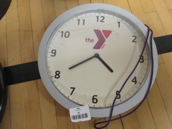 The Y wall mounted - electric clock