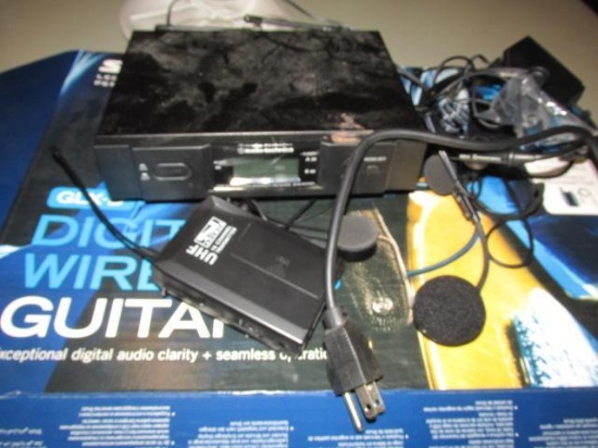 Wireless microphone receiver - untested
