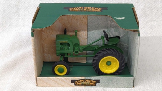 SpecCast John Deere 1941-1946 model LA tractor 1:16 scale