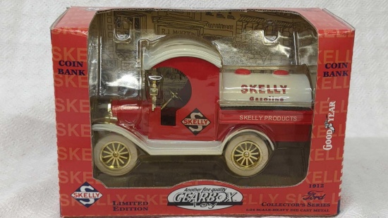 gearbox Skelly 1912 Ford limited edition. 1:24 scale diecast truck bank