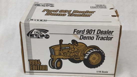 Ertl Ford 901 dealer demo tractor, 1994 1:16 scale