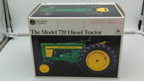 Precision Classics John Deere Model 720 Diesel Tractor 1:16