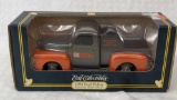 Ertl farm& Country 1951 Ford pickup die-cast