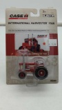 Tomy Case IH 1568 Tractor 1:64