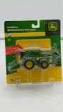 Ertl John Deere Combine w/moving auger