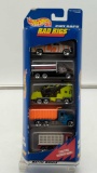 Hot Wheels Rad Rigs Gift Pack