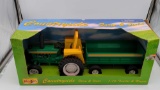 Maisto Countryside Farm & Field 1:16 Tractor & Wagon