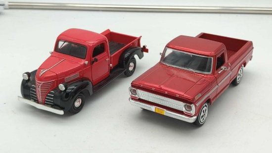 Motor Max '41 Plymouth & '69 Ford Pickup Trucks 1:24