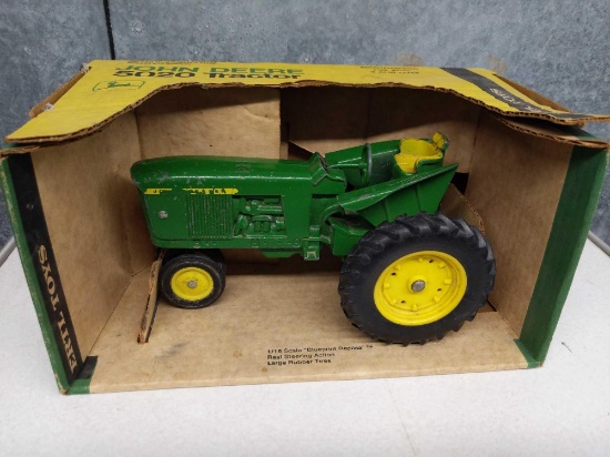 JOHN DEERE 5020 TRACTOR ERTL TOYS 1/16 SCALE