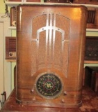 PARMAK BATTERY OPERATED WOOD RADIO