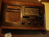 RCA VICTOR MISSING BUTTON WOOD RADIO UNTESTED