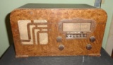 MOTOROLA MODEL 59T5 MISSING GLASS FACEPLATE WOOD RADIO AND TESTED
