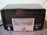 RCA VICTOR MODEL S-X-560 PLASTIC RADIO UNTESTED