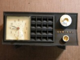 ADMIRAL MODEL EL-251 CLOCK RADIO PLASTIC UNTESTED