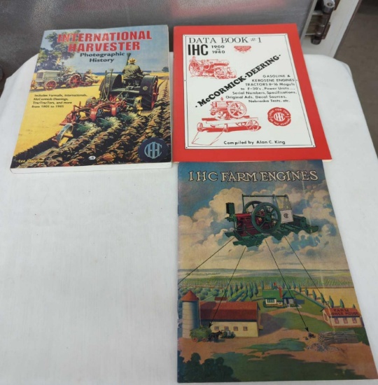 IH PHOTOGRAPHIC HISTORY,DATA BOOK #1 IHC 1900TO1940, IHC FARM ENGINES
