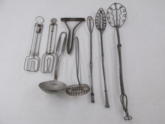 VINTAGE METAL KITCHEN UTENSILS