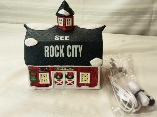 COCA-COLA TOWN SQUARE COLLECTION MOONEY'S BARN WITH LIGHT CORD STILL IN PACKAGING