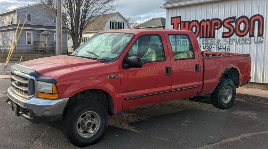 2000 FORD F350 7.3L V8 OHV 16V TURBO DIESEL 4X4 - SELLING AS IS - PICK UP ONLY