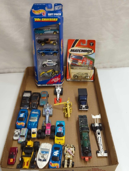 COLLECTION HOT WHEELS, MATCHBOX, ERTL, AND OTHERS.