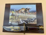 DECORATIVE KNIFE ON PLAQUE WITH WHITETAIL BUCK