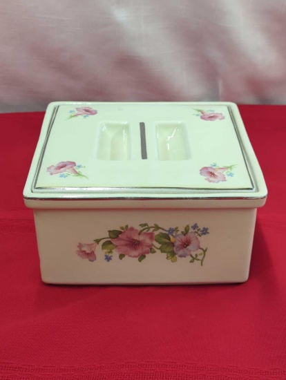VINTAGE HALL'S SUPERIOR QUALITY KITCHENWARE CASSEROLE/SERVER W/LID