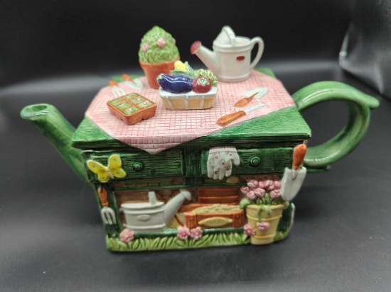 FITZ &FLOYD OMNIBUS 1995 COUNTRY PICNIC GARDEN TEAPOT 32 oz