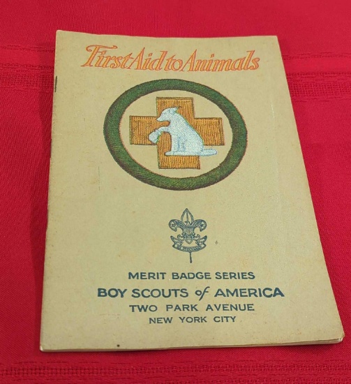 FIRST AID TO ANIMALS MERIT BADGE SERIES BOY SCOUTS OF AMERICA BOOKLET 1929 - 3318