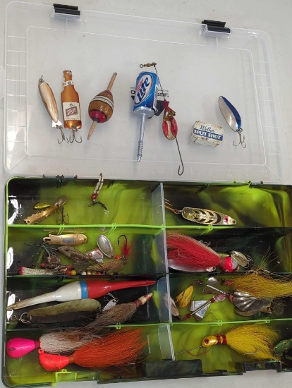 OZARK TRAIL TACKLE BOX FULL OF LURES