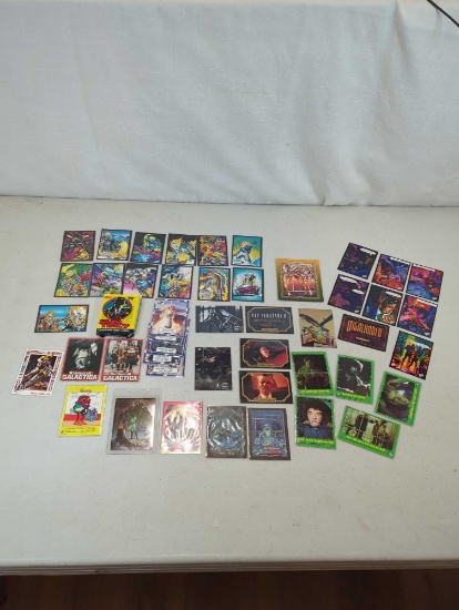 VARIOUS COLLECTOR CARD LOT - HULK, BATMAN, GHOST RIDER, BATTLESTAR GALACTICA AND OTHERS