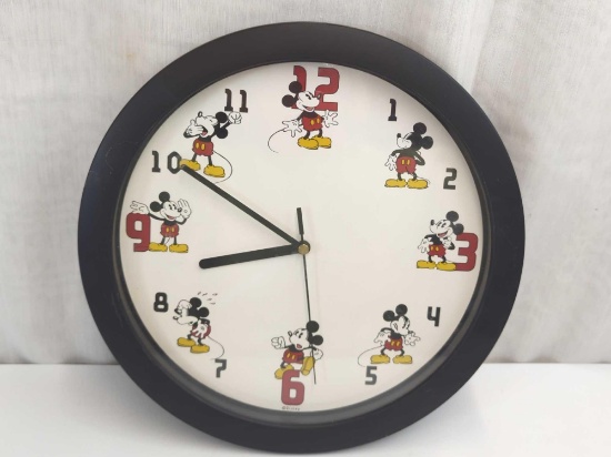 MICKEY MOUSE WALL CLOCK BATTERY OPERATED UNTESTED 11"