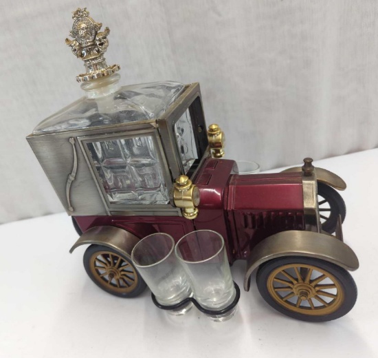 1918 FORD MODEL T DECANTER WITH SHOT GLASSES MUSIC BOX WORKS