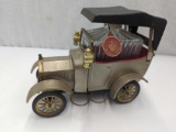 1918 GOLDEN CROWN FORD MODEL T CAR DECANTER NO SHOT GLASSES MUSIC BOX NOT WORKING