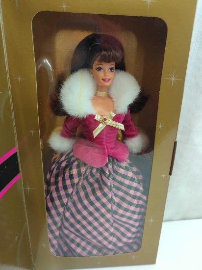 BARBIE DOLL 1996 AN AVON EXCLUSIVE WINTER RHAPSODY CAUCASIAN BRUNETTE FS C # 184851 BARBIE SECOND IN