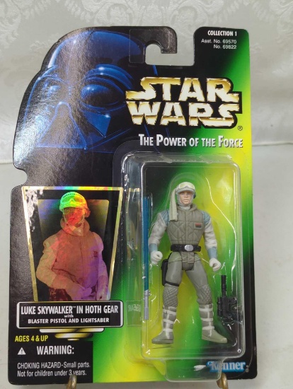 STAR WARS THE POWER OF THE FORCE - LUKE SKYWALKER INP HOTH GEAR W/ BLASTER PISTOL AND LIGHTSABER -