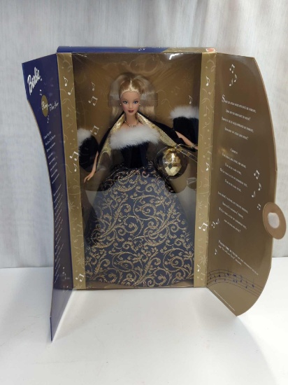 BARBIE DOLL 2001 BLONDE CAUCASIAN F649021 "RING IN THE NEW YEAR" WITH BOX