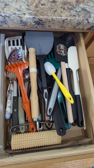 Utensils Spatula Smasher, LG. Spoons