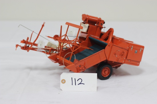 #112 ALLIS-CHALMERS ALL CROP-TYPE COMBINE 1/12-SCALE FRANKLIN MINT PRECISION SERIES WITH ACCESSORIES