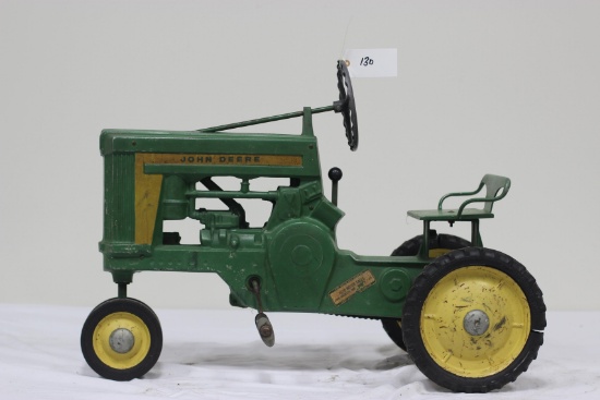 #130 1958 JOHN DEERE 130 4-HOLE TYPE PEDAL TRACTOR (ORIGINAL CONDITION)