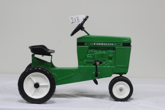 #213 FARMASTER PEDAL TRACTOR